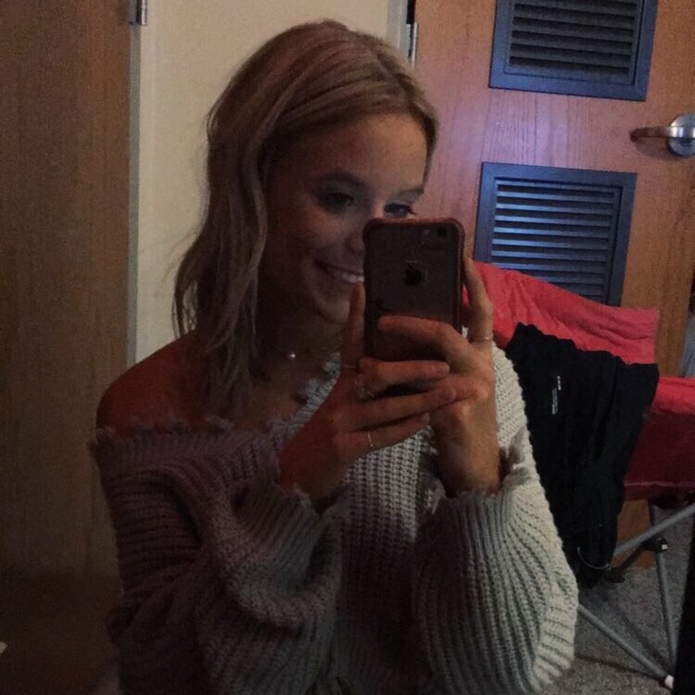 Meet your Posher, Kayla